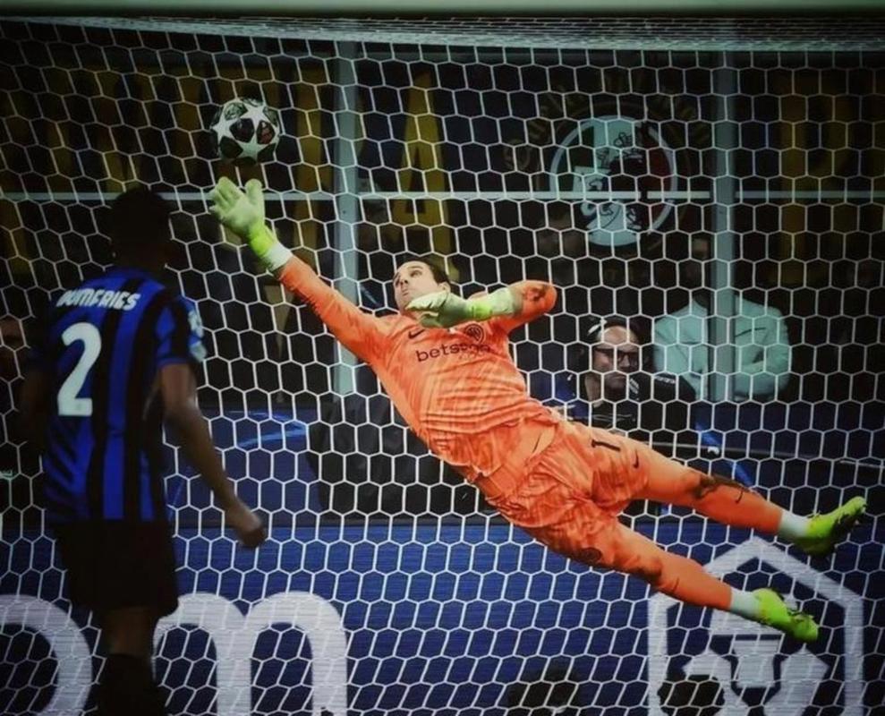 邮报：国米接近签下热刺门将维卡里奥，有信心1700万镑达成交易