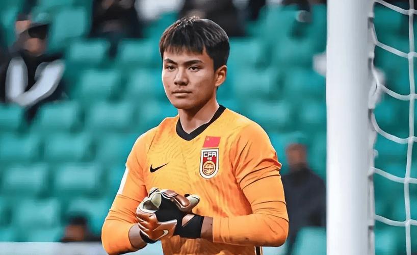 李昊没进国足、U23国足名单，媒体人陆洋：李昊伤了