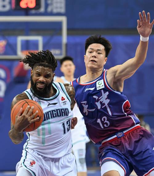 鲍威尔谈替补出战：这不算新鲜事 无论什么角色我都会帮球队赢球