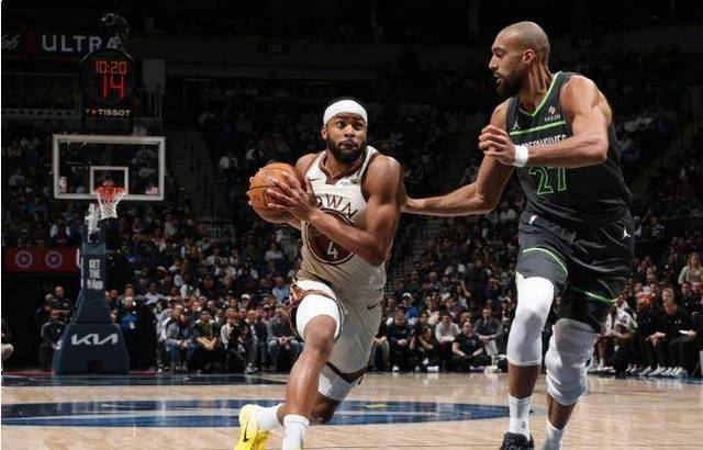 双方头牌都缺阵！ESPN明日胜率预测：勇士仅30.2% 活塞69.8%