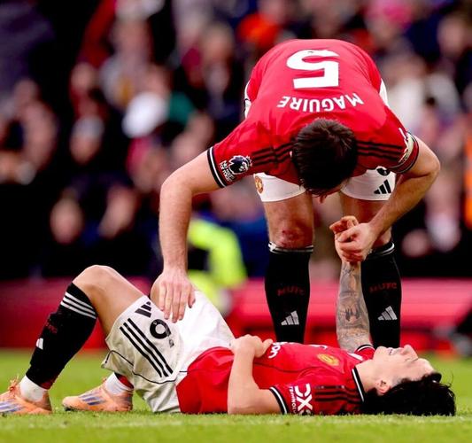 已伤缺4个月！记者：德里赫特仍受背伤困扰，本赛季可能无法出场