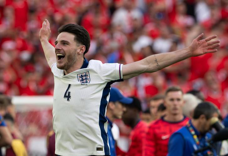 记者谈英格兰大名单：从未见过35人名单模式，很惊讶阿诺德进不去