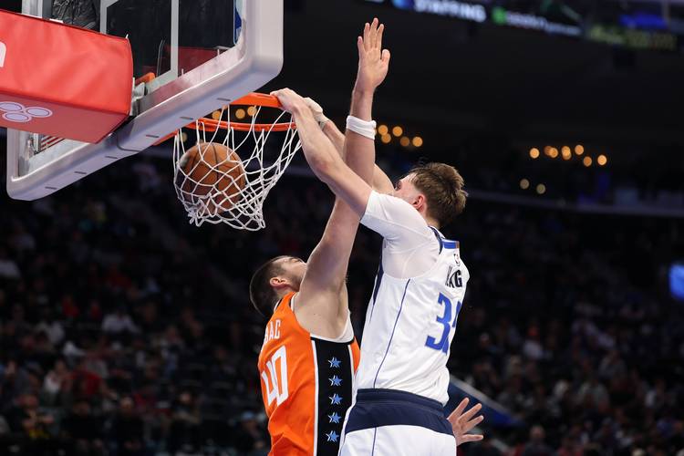 场均28.2分6.4板！明天快船客战独行侠 伦纳德因左脚踝扭伤存疑