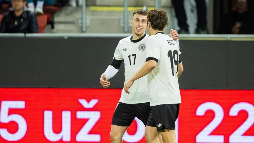 德国U21名单:比朔夫、格鲁达、萨义德·马拉、纳姆迪·科林斯在列