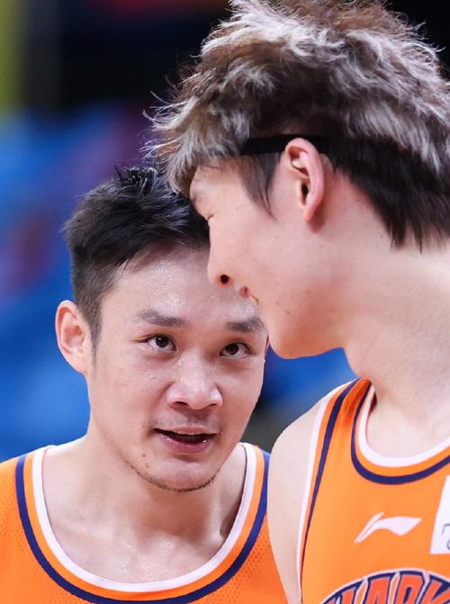 翟晓川：丁彦雨航宣布退役 我心里有一些难过 我们曾互相促进提高