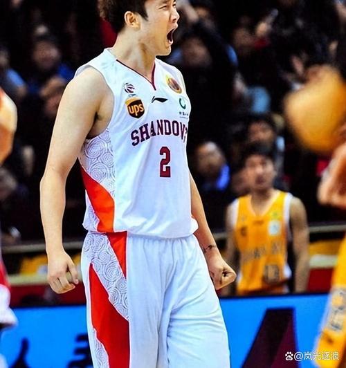 CBA官博：两届常规赛MVP丁彦雨航宣布退役 祝愿四字外援一切顺利