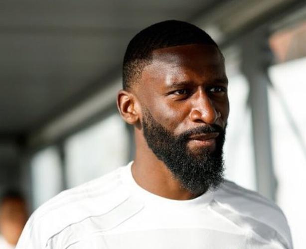 斯基拉：尤文已经与吕迪格接触，后者与斯帕莱蒂关系很好