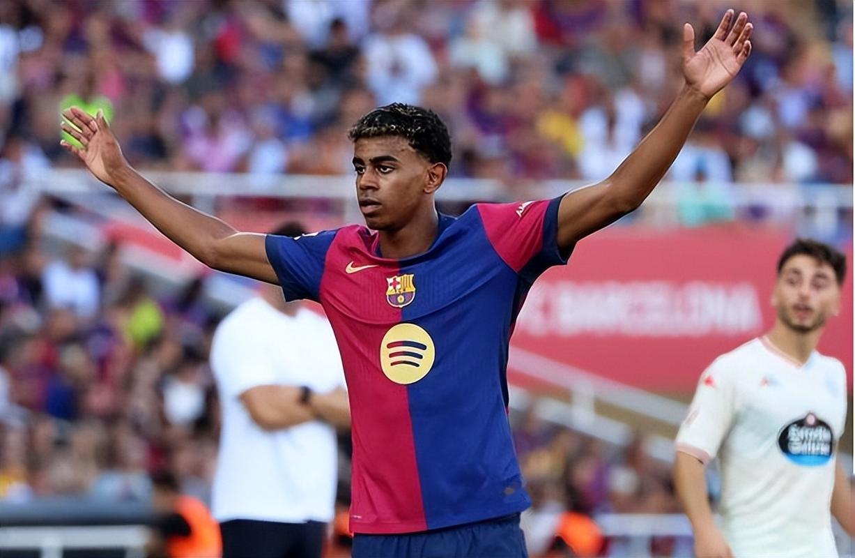 每体：弗里克本赛季用了14名出自拉玛西亚的球员，总身价6.5亿欧