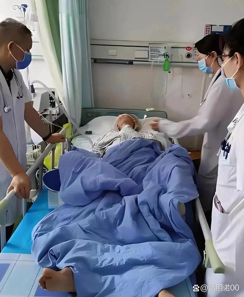 阿斯：前皇马主帅卢森博格因肺部感染，入住巴西医院的重症监护室