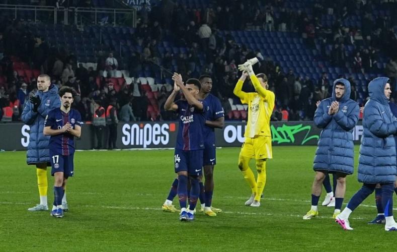 法媒预测巴黎本轮法甲首发：埃梅里踢右边后卫，拉莫斯首发中锋