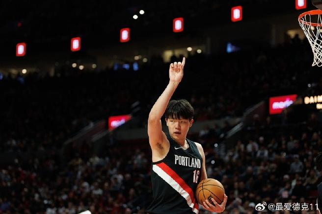 真该多给给球！杨瀚森球权寥寥仍高效拼下17分11板（5前板）2帽