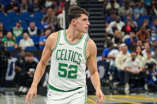 加尔扎：很荣幸能成为绿军的一员 找到节奏完成配合真的很享受