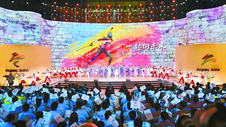 WCBA全明星公益校园行：走进西北工业大学 用热爱点亮青春