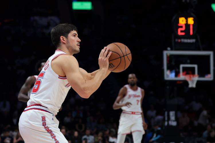 7岁患斑秃！NCAA励志哥“小白”12中100罚球替补轰下26分！