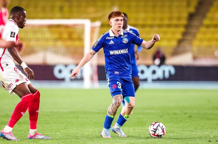 记者：切尔西接近签下阿根廷边卫布兰科，计划将其租至斯特拉斯堡