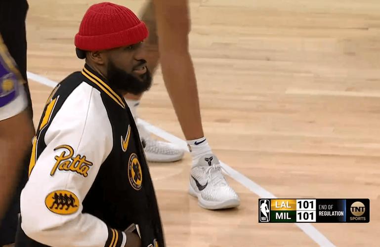 痛并快乐着~UCLA悍将拼断门牙拒绝逆转 对手17次失误&罚球16中5