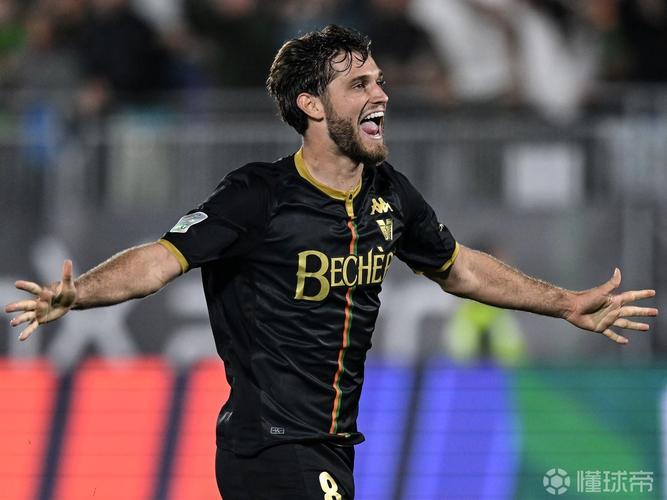 土媒：佛罗伦萨将特德斯科视为新帅首选目标，与经纪人保持联系