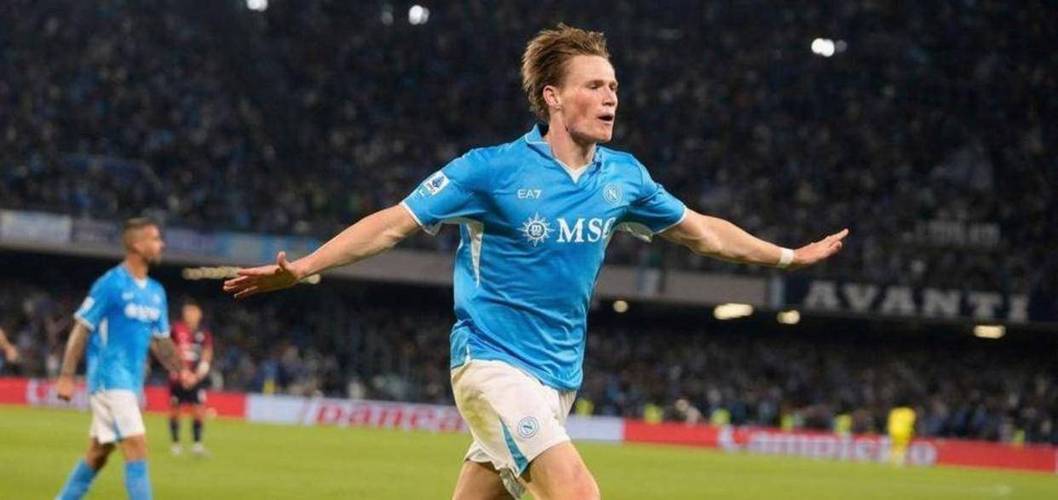 那不勒斯总监：德布劳内找回了良好状态 麦克托米奈想留在这里