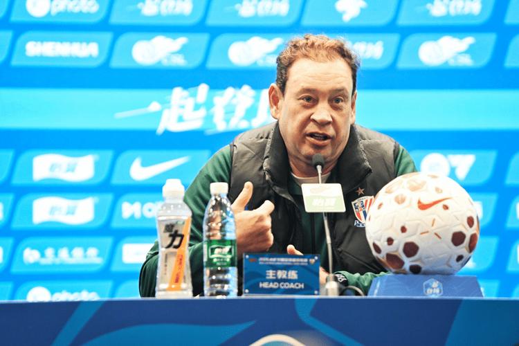 斯卢茨基：比分很好反映了双方的实力 拉唐踢前腰因特谢拉缺席