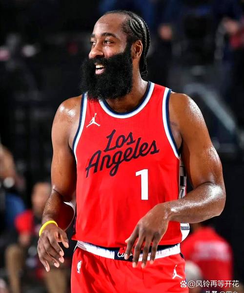 队内人士：哈登打得很好态度无可挑剔打球很无私 防守也很棒