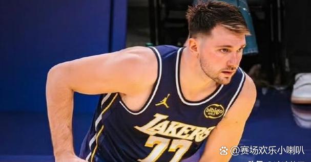 东契奇本赛季上半场26次砍下20+ 联盟断档第一 马克西12次排第二