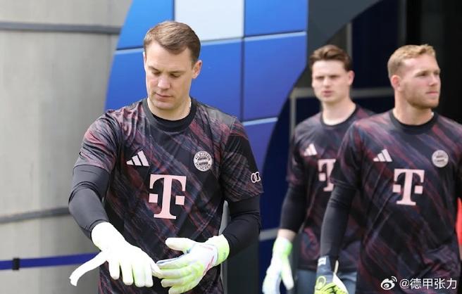 佩雷茨：拜仁替补的经历很困难也让我成长许多 诺伊尔是门将GOAT