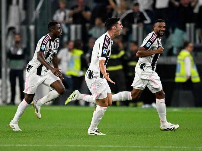 全场7次扑救，官方：萨索洛门将穆里奇当选1-1尤文全场最佳球员