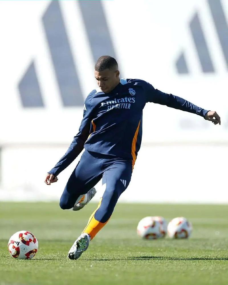 马卡：皇马内部认为姆巴佩状态已经恢复到100%，准备扛起球队前进