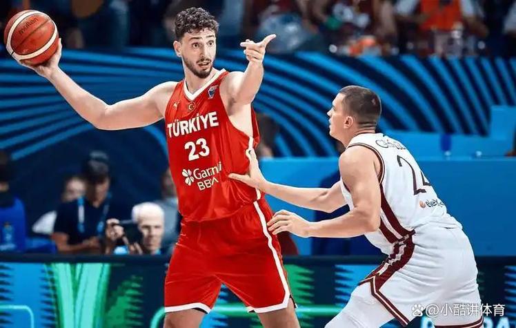 阿门：我觉得我和谢泼德风格很互补 我们的配合越来越默契