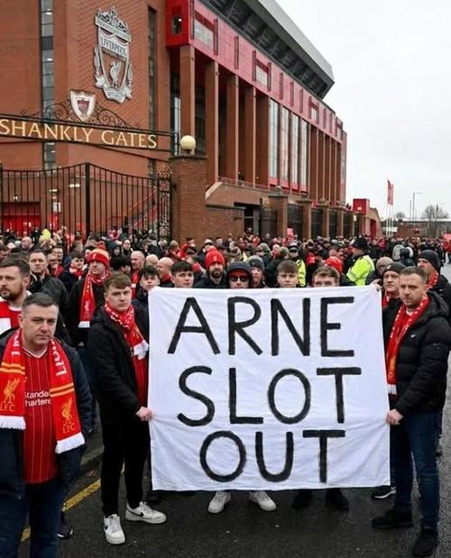 斯洛特：花4.5亿镑致期望高但没人理解我们模式，我们卖人3亿镑！