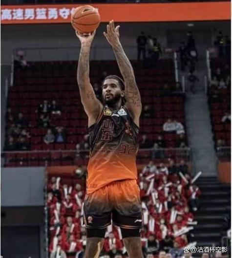 鲁媒：山东肯定不会因伤裁掉克里斯 可能会根据情况联系备用外援