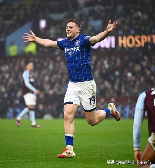 鲁尼、希勒谈切尔西：缺少顶级门将、顶级中卫和顶级前锋