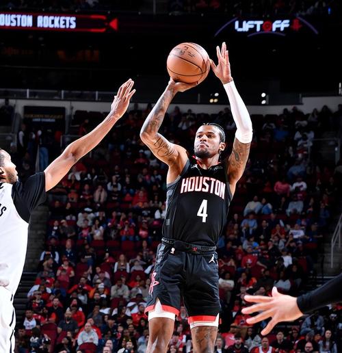 难救主！杰伦·格林17中9拿到全队最高24分 末节独得9分