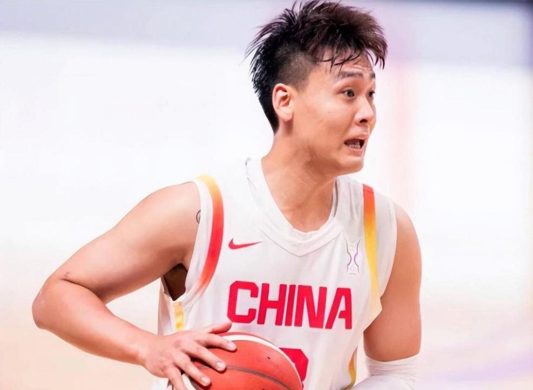 媒体人谈广州宁波冲突：赵睿前车之鉴近在眼前 李祥波恐难逃罚单