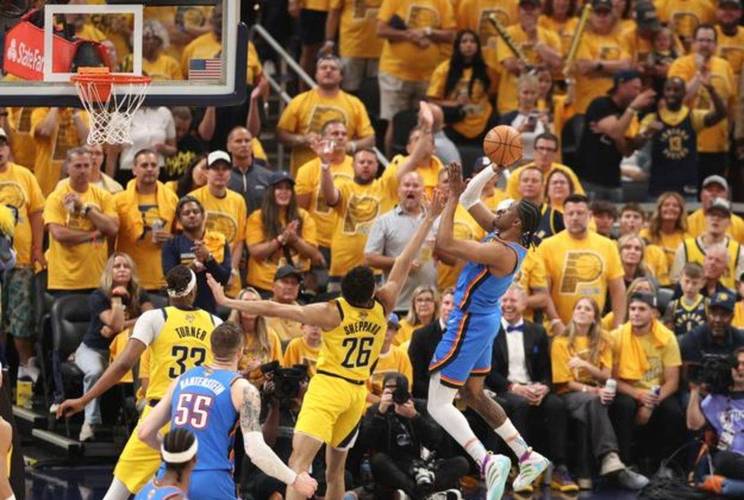 路威：艾顿终于想通了 这永远都不算晚 他该给卡佩拉道个歉