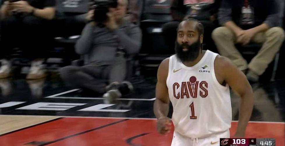 实属罕见！哈登生涯第3次在出场36+分钟情况下0罚球出手