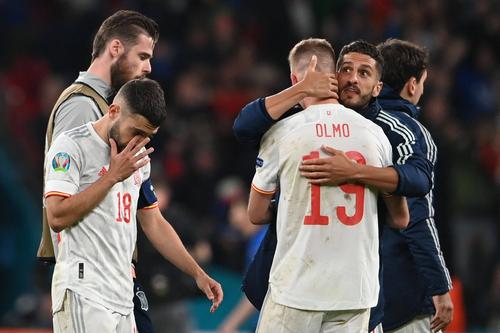 外媒：卡瓦哈尔对略伦特的铲球并非点球，后者射门时已失去平衡