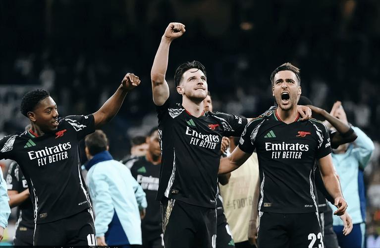 早报：曼城力克阿森纳夺联赛杯冠军 皇马德比复仇马竞