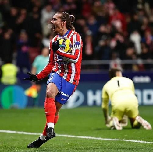 记者：格列兹曼在奥兰多城将继续身穿7号球衣