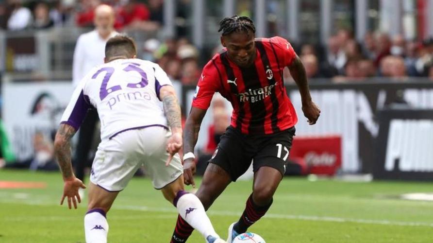 米体：伤情影响了莱奥的情绪，他对米兰非常忠诚、和队友关系融洽