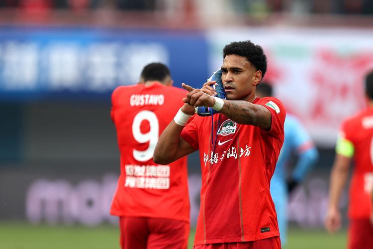 本轮0-4云南玉昆，东体：夺冠？山东泰山还有很长的距离要走