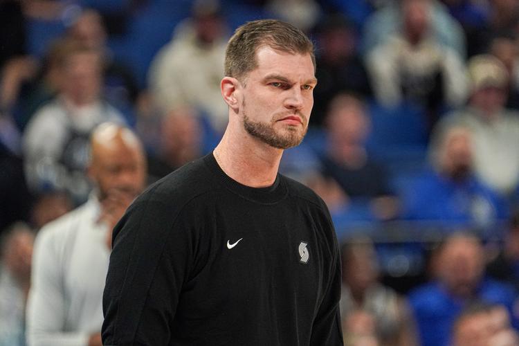 媒体人：为何一直有人问开拓者何时解雇斯普利特 他带队带得很好