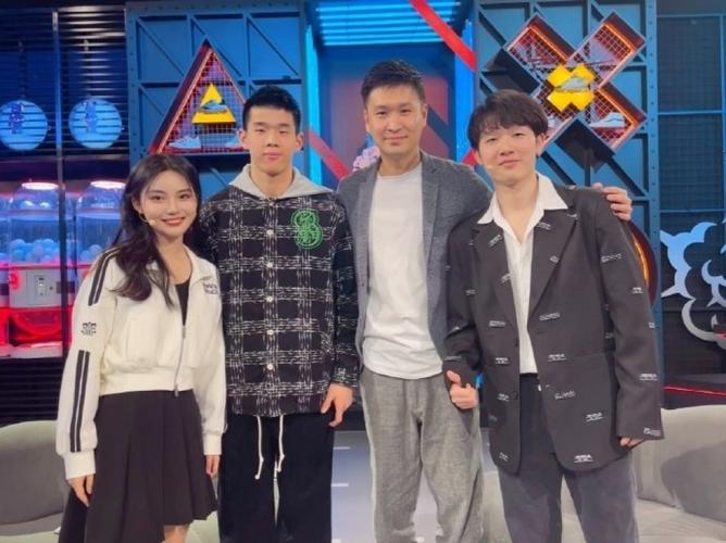 回来了！球迷社媒晒与林葳的合照 地点在陕西西安