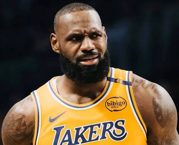 弗莱：詹东里前面常规赛就随便应付 到赛季这时老詹就像换了个人