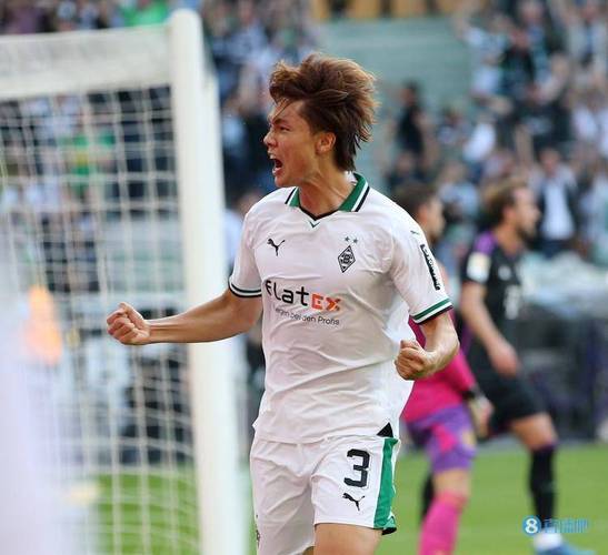 记者：门兴有意卡尔斯鲁厄后卫赫罗尔德，球员解约金低于400万欧