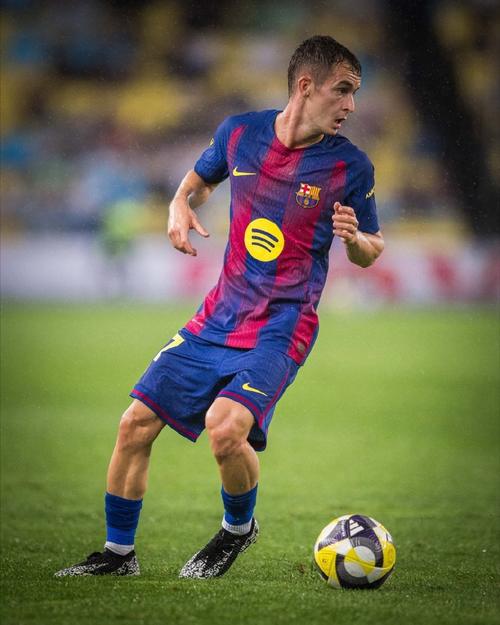 世体：巴尔德、孔德、德容将在国际比赛日后复出 沙特想签卡萨多