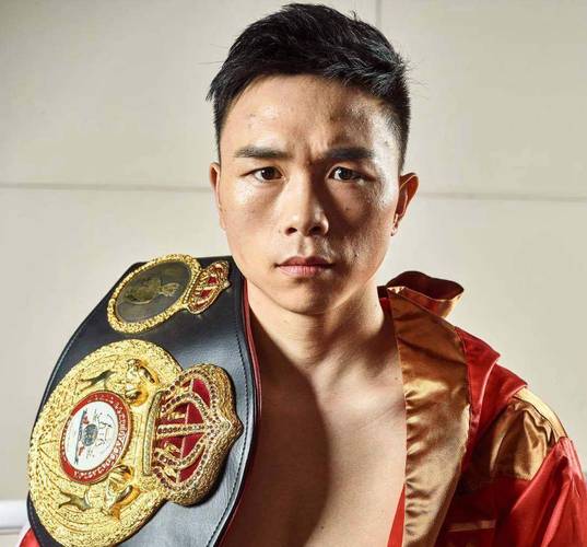 国内外爆火！球员场上拳击对手？史上最无争议红牌？鉴定为AI生成