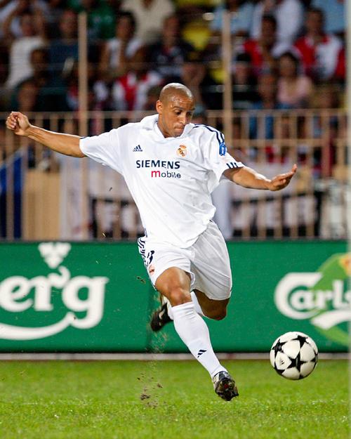 卡洛斯：成为皇马大使是一种荣誉，你能看到这个队徽代表的伟大