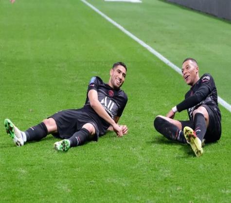 记者：阿什拉夫渴望重返皇马，愿意积极推动转会交易