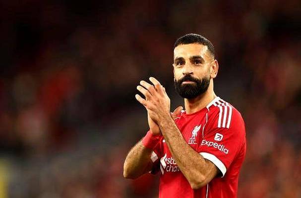 记者：萨拉赫放弃了自己最后一年40万镑的周薪，他将以自由身离队